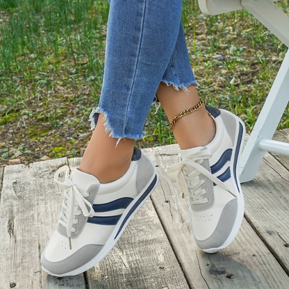 Adina – Bequemer Schnür Turnschuh