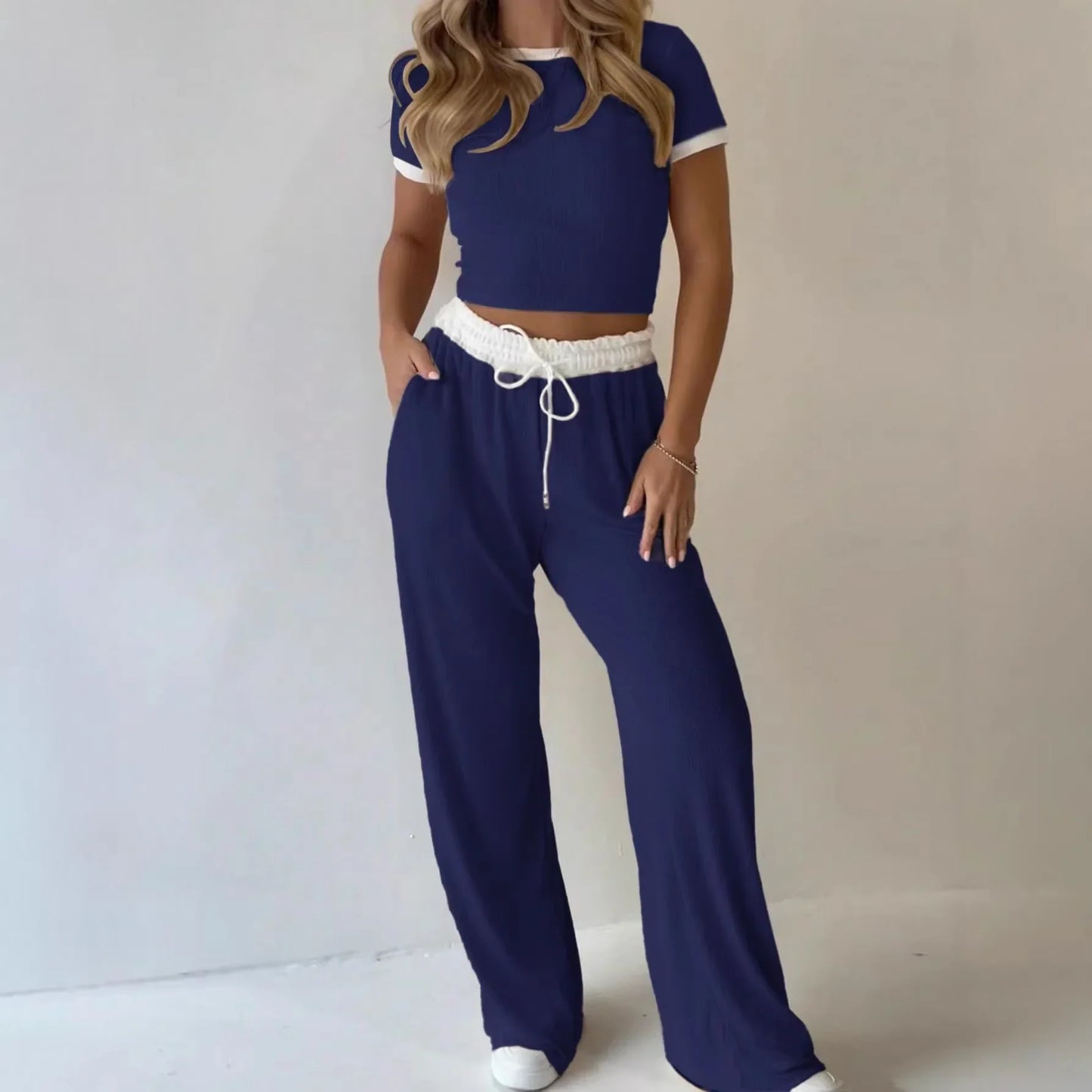 Liz™ Set aus Hochwertigem Rippstrick und Figurbetontem Cropped Top