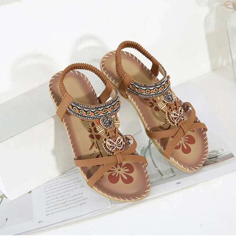 🌸 Boho-Damen-Sandalen in Übergröße – Flache Schlappen mit Blumen- & Strass-Details – Luftig-leichte Sommerschuhe für Strand & Stadt